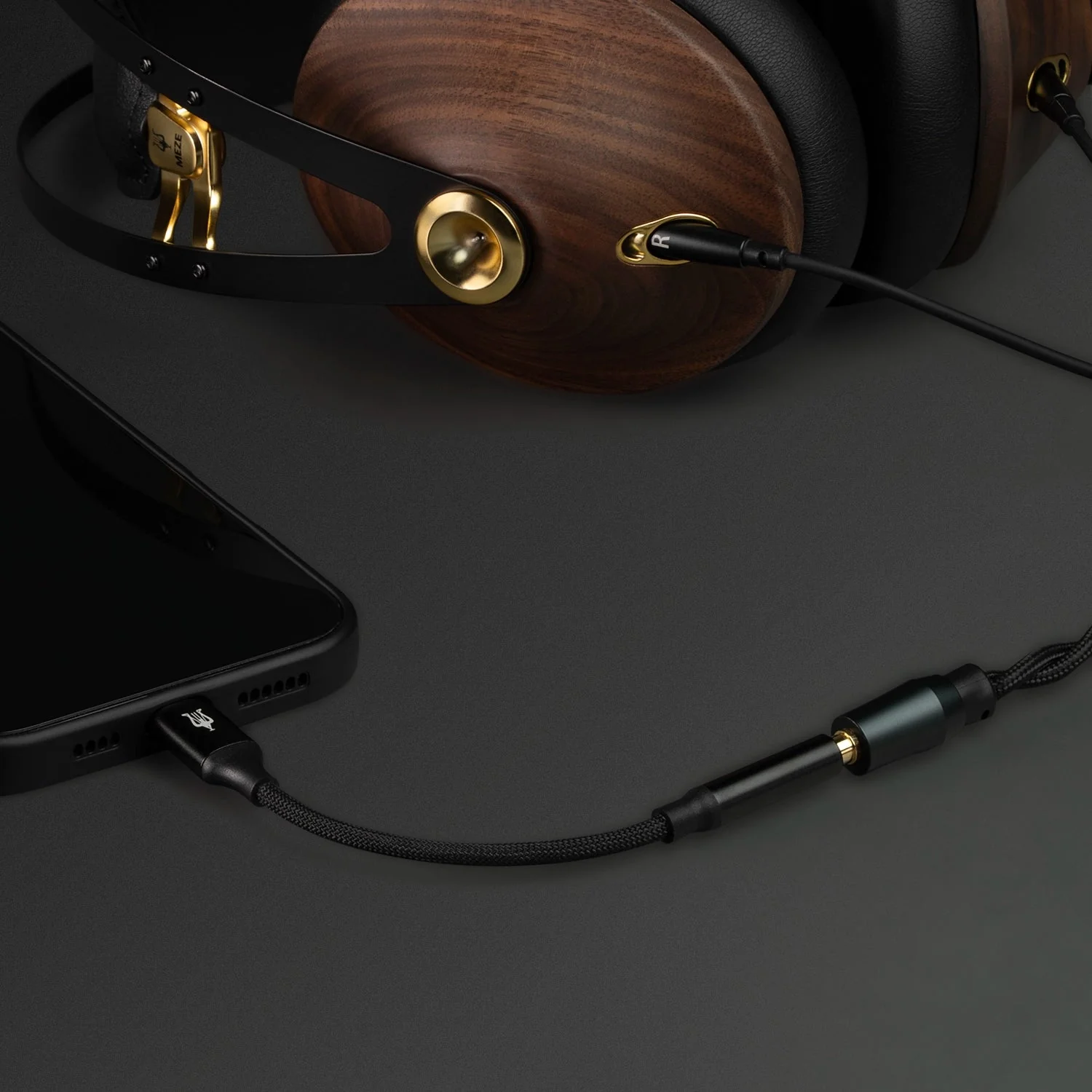 Meze 99 Classics 2nd Generation Stereo Headphones - Image 4